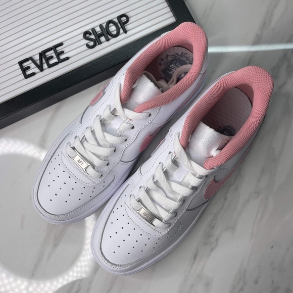Custom Nike Air Force 1 💗 - Picture 2 of 4